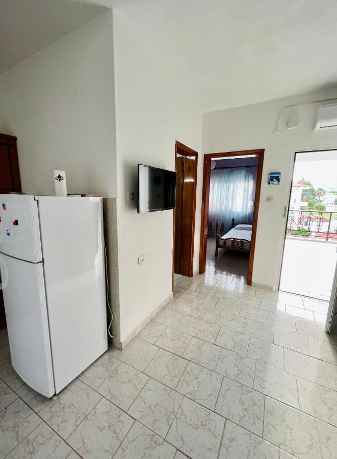 Atlantis Apartments Vrasná Eksteriør billede