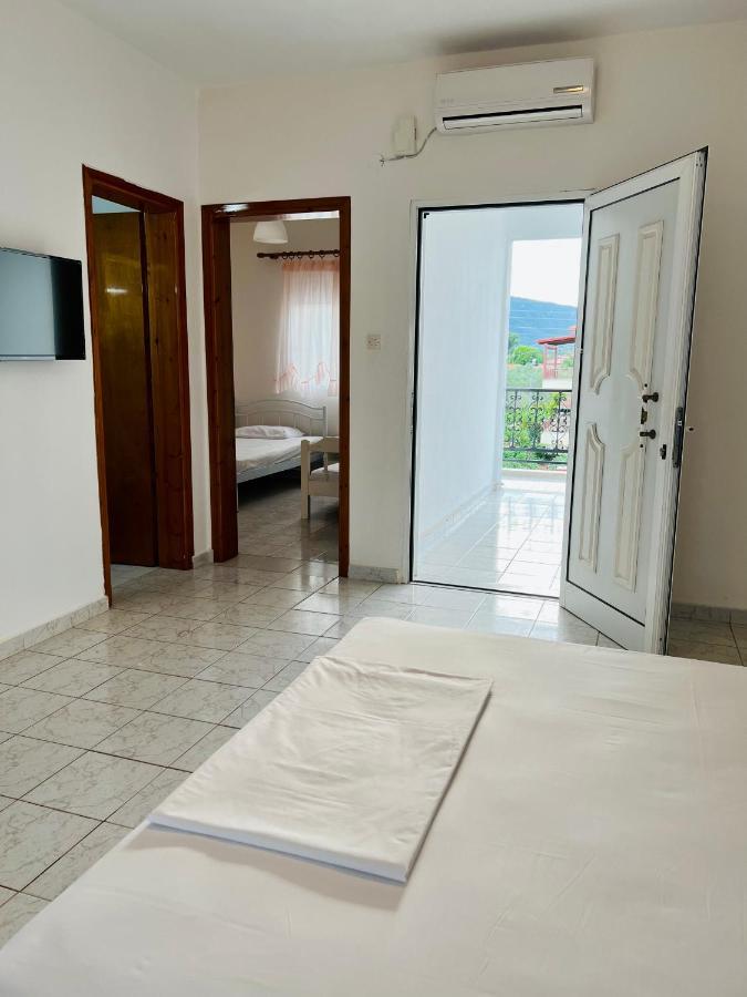Atlantis Apartments Vrasná Eksteriør billede