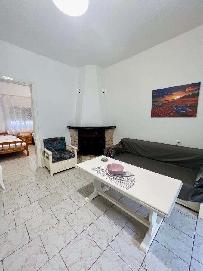 Atlantis Apartments Vrasná Eksteriør billede