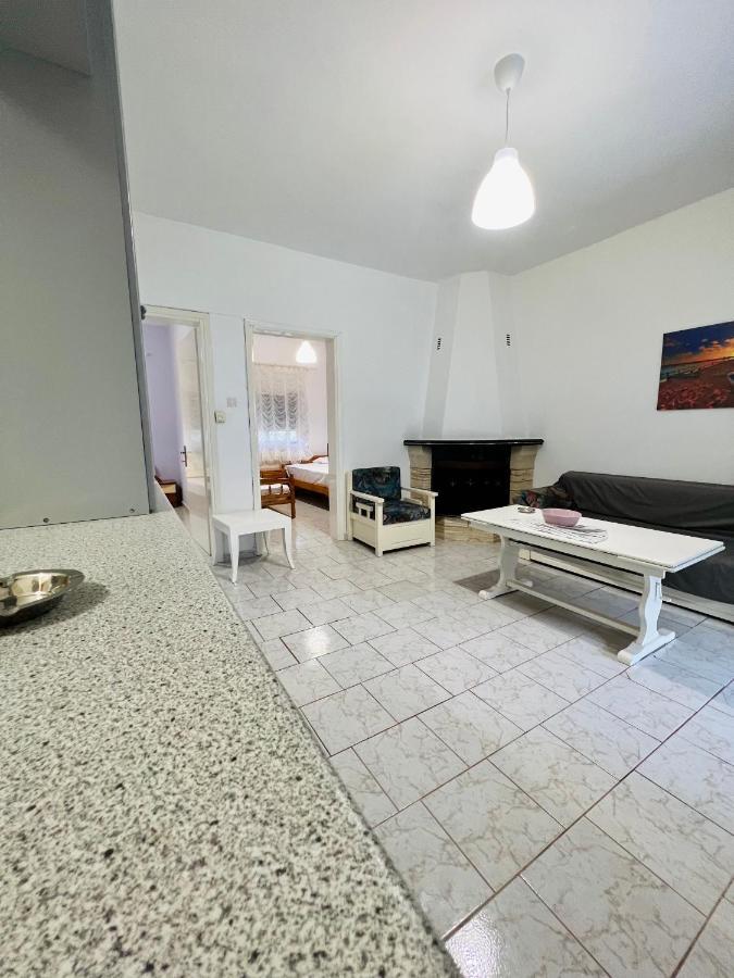 Atlantis Apartments Vrasná Eksteriør billede